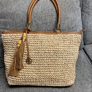 Large NEW Giani Bernini marled two-tone straw shoulder bag. Pristine.